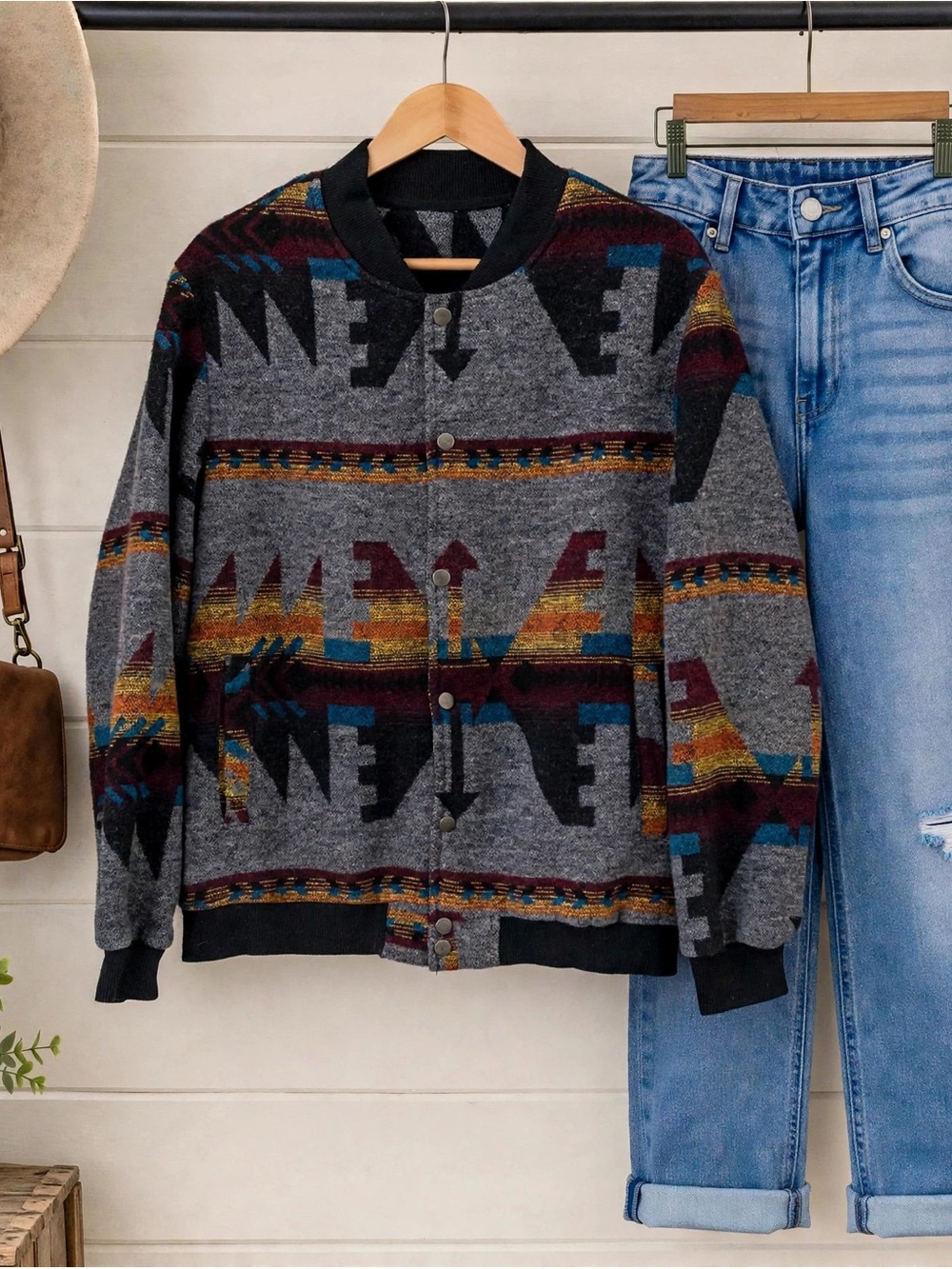 Women's Grey Aztec-Pattern Snap Cardigan Jacket